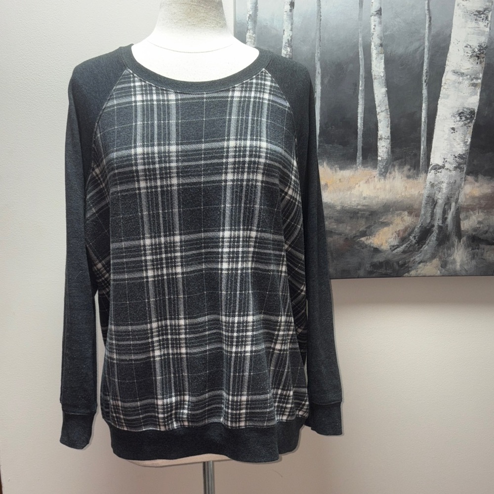 Torrid Black and Gray Plaid Sweatshirt